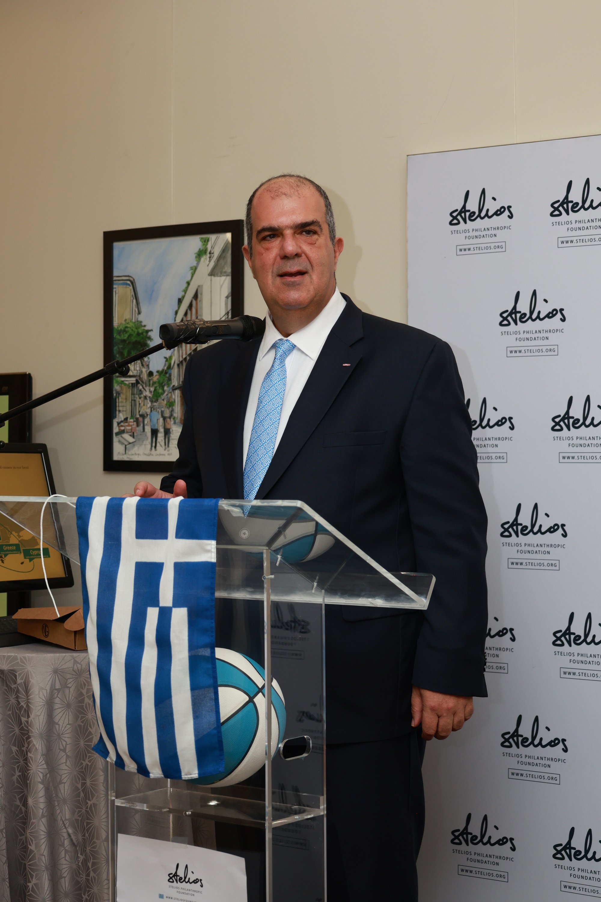 Στέλιος Χατζηιωάννου