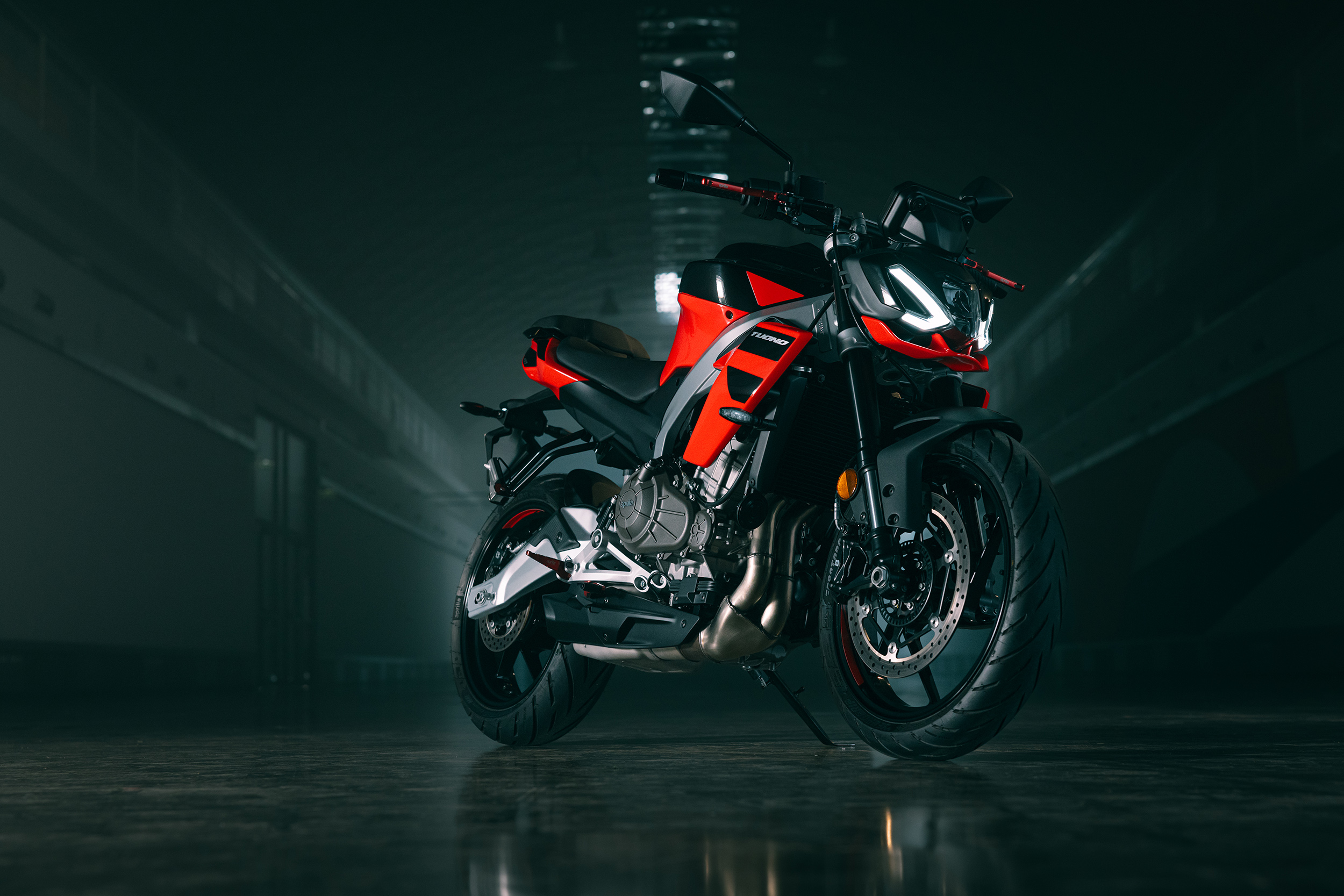aprilia tuono