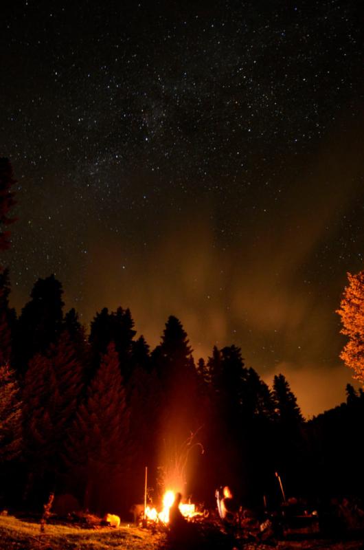 Φωτιά κάτω από τον έναστρο ουρανό στο Ξυλογέφυρο / Πηγή: elati-pertouli.gr