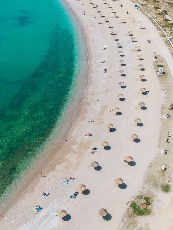 Η παραλία της Γλυφάδας στην Αττική