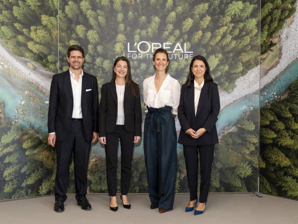 Φίλιππος Μιχόπουλος, L’Oréal for the Future Leader της L’Oréal Hellas, Μαρία Χαχάλη, Industrial & Facilities General Manager της Bureau Veritas, Alessandra Delfini, Country Managing Director L’Oréal Hellas, Δήμητρα Πετρίδη, Corporate Affairs & Engagement Director.