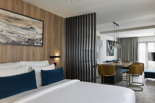Hestia Luxury Apartments 
