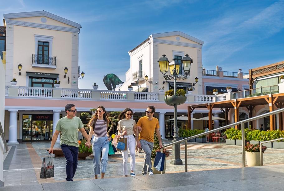 DESIGNER OUTLET