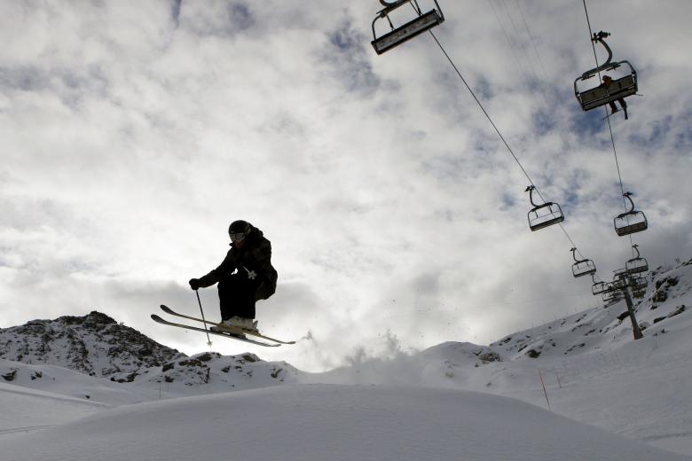 Σκι παρά την πανδημία στο Βερμπιέ της Ελβετίας  Πηγή: AP photos 