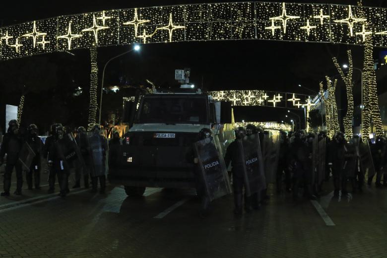 Συνεχίζονται οι Βίαιες διαδηλώσεις στην Αλβανία