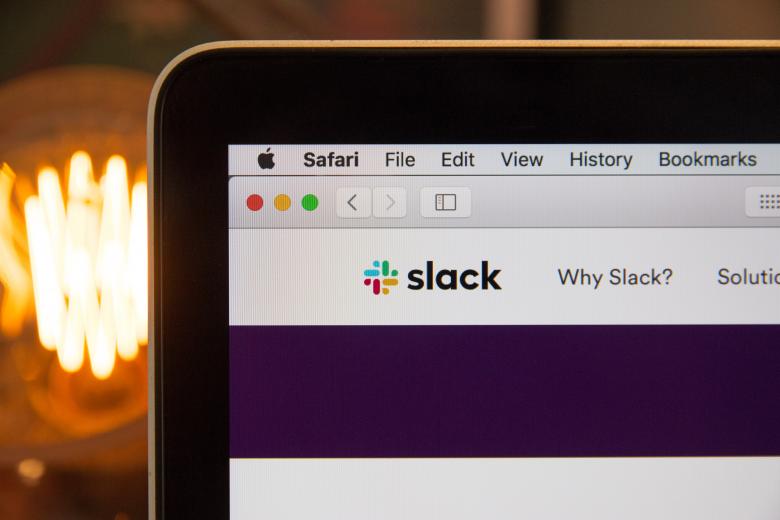H Slack εξαγοράστηκε από τη Salesforce. Πρόκειται για το μεγαλύτερο ντιλ στην ιστορία της βιομηχανίας λογισμικού / Πηγή: Unsplash