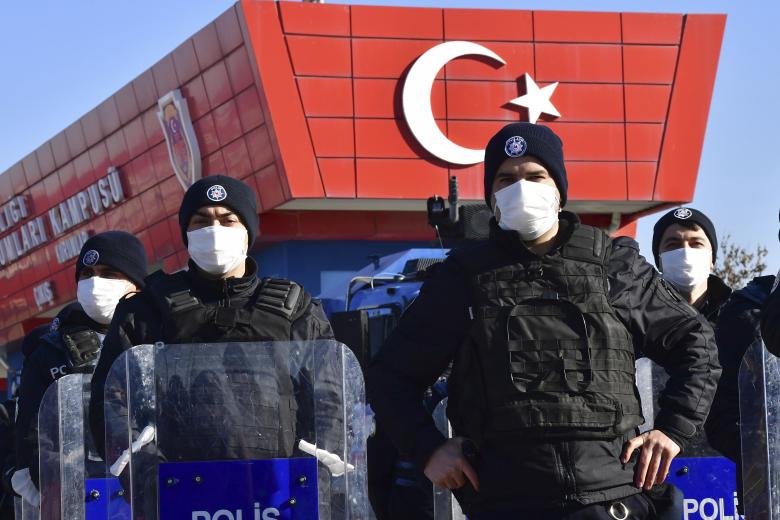 Συνέλαβαν δύο Ρώσους δημοσιογράφους οι αστυνομικές αρχές της Τουρκίας / Πηγή: AP