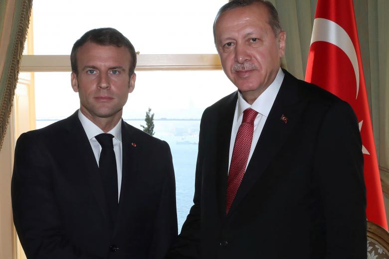 Ο πρόεδρος της Γαλλίας, Εμανουέλ Μακρόν και ο τούρκος πρόεδρος, Ταγίπ Ερντογάν / Πηγή: AP