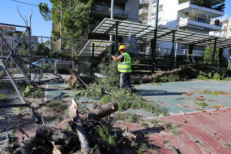 Καταστροφές από ανεμοστροβιλο / Πηγή: Intime