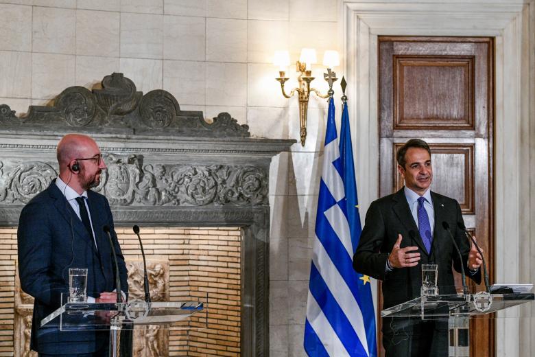 Ο πρόεδρος του Ευρωπαϊκού Συμβουλίου, Σαρλ Μισέλ και ο Ελληνας πρωθυπουργός Κυριάκος Μητσοτάκης / Πηγή: Eurokinissi