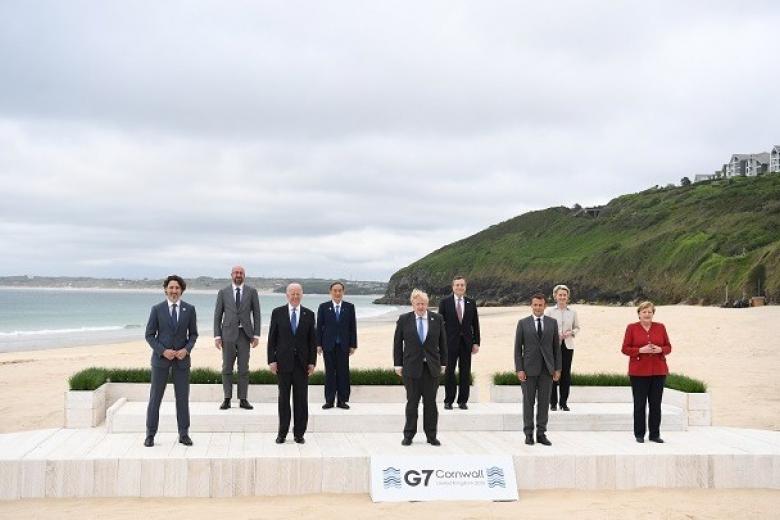 G7