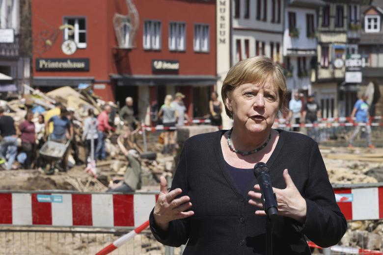 Η Γερμανίδα καγκελάριος, Α. Μέρκελ στις πληγείσες περιοχές / Πηγή: AP