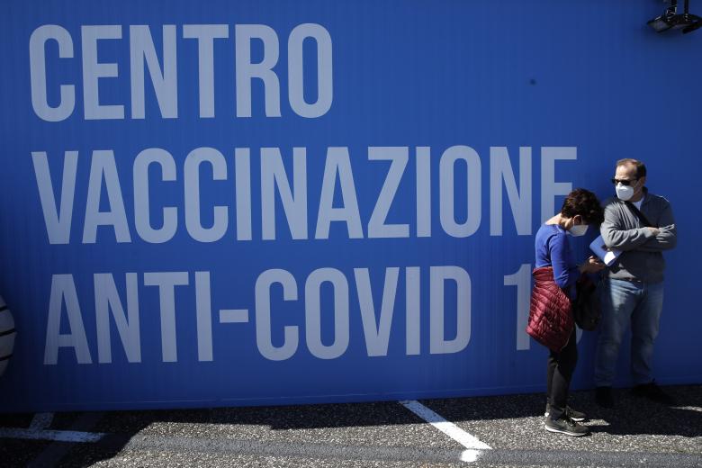 Εμβολιαστικό κέντρο στην Ρώμη / Πηγή: AP