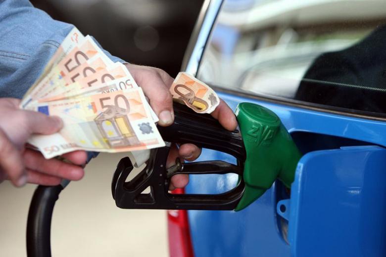Ερχονται σημαντικές μειώσεις στις τιμές των καυσίμων - Πού θα φτάσουν βενζίνη και diesel | e-sterea.gr