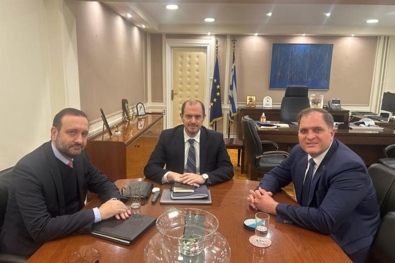 Κώτσηρας, Πιτσιλής, Κόλλιας