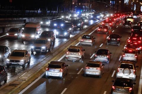 Lockdown: Πόσα άτομα επιτρέπονται στο αυτοκίνητη την Πρωτοχρονιά