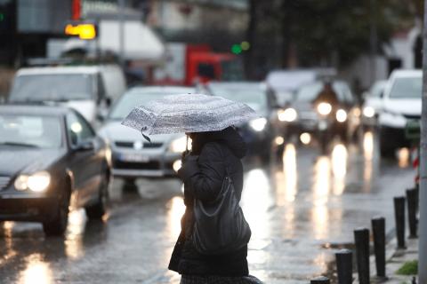 Καιρός: Νέα βαρομετρικά χαμηλά με βροχές και χιόνια στα ορεινά