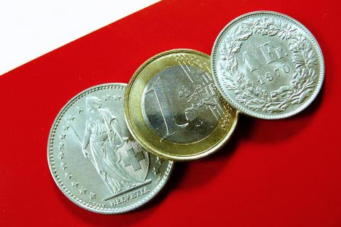 Ελβετικό φράγκο: «Κούρεμα» 10%-25% και σταθερό επιτόκιο 2,3%-2,9%