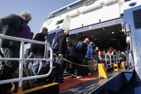 Επιτροπή Ανταγωνισμού: Ολιγοπώλιο η αγορά ακτοπλοΐας - Δύο εταιρείες ελέγχουν το 60% του στόλου