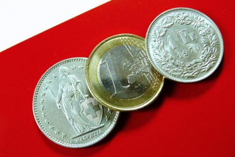 Δάνεια σε ελβετικό φράγκο: Με μεγαλύτερο κούρεμα και επιδότηση ισοτιμίας έως 50% η ρύθμιση