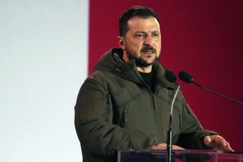 Ουκρανία: Δραματικό διάγγελμα Ζελένσκι - «Χάνουμε ή την αξιοπρέπειά μας ή τις ΗΠΑ»