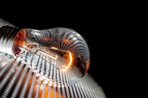 Ρεύμα: Ακρίβυνε η Αθήνα τον Νοέμβριο – Πώς η αγοραστική δύναμη επιβαρύνει το κόστος για τα νοικοκυριά