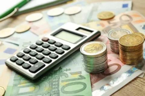 Φορολογία: Ποιοι χάνουν από το «πάγωμα» της τιμαριθμοποίησης