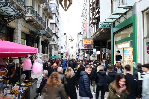 Eurostat: Δύο στους τρεις Ελληνες θεωρούν ότι είναι φτωχοί - Τετραπλάσιο ποσοστό από την ΕΕ
