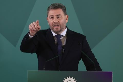 ΠΑΣΟΚ: Ο σαφής προγραμματικός λόγος δεν κρύβει τα στρατηγικά αδιέξοδα