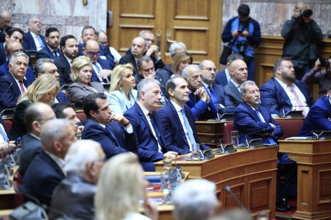 Επιφυλακτικοί οι κυβερνητικοί βουλευτές για τα μέτρα κατά της βίας στα ΑΕΙ