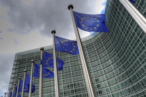 ΕΕ: Οι Βρυξέλλες «ζυγίζουν» την απειλή Τραμπ για δασμούς 30% - Οι 4 εναλλακτικές