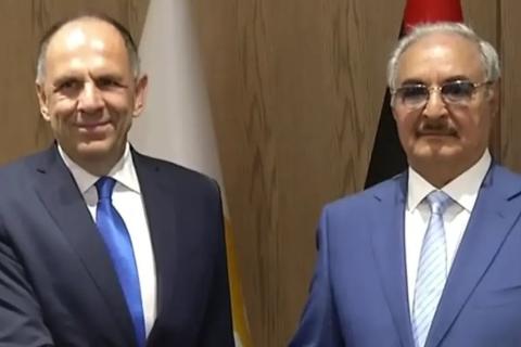 Γεραπετρίτης - Χαφτάρ: Μεταναστευτικό και θαλάσσιες ζώνες στην ατζέντα του τετ α τετ