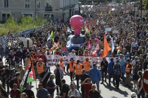 Γαλλία: Σε απεργιακό κλοιό για τις περικοπές δαπανών 