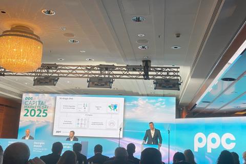 Γ. Στάσσης: Η ΔΕΗ στην εποχή της ΑΙ - Το νέο business plan για EBITDA 2,9 δισ. το 2028 με επενδύσεις 10,1 δισ. ΑΠΕ και ευελιξία