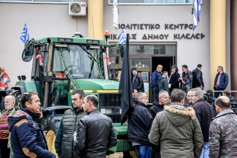 Αγρότες: Δεν προσέρχονται στον διάλογο με Μητσοτάκη – Τι αποφάσισε η επιτροπή των μπλόκων