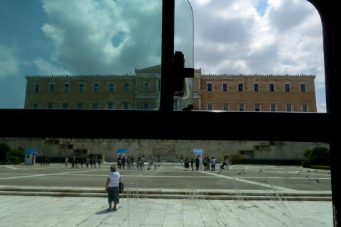 «Ακτινογραφία» των νέων κομμάτων που αναμένονται το 2026 - Προσδοκίες, ρίσκα και μετατοπίσεις ισχύος