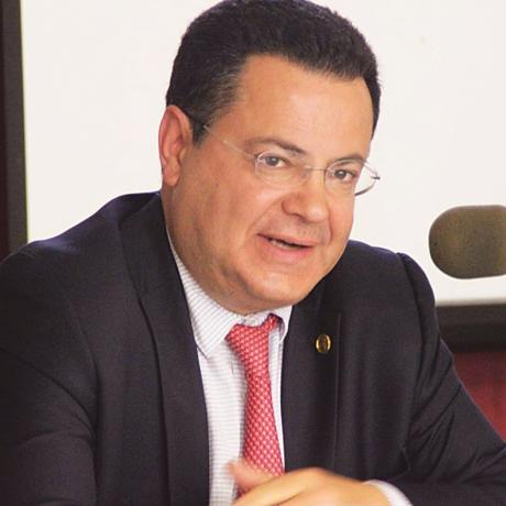 Διονύσης Χιόνης