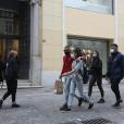 Μετά από πέντε εβδομάδες lockdown η τελική απόφαση για το άνοιγμα ορισμένων καταστημάτων θα ανακοινωθεί τις επόμενες ημέρες