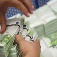 Νέες οδούς στήριξης της ελληνικής οικονομίας αναζητούν στο κυβερνητικό επιτελείο
