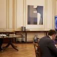 Ο Κυριάκος Μητσοτάκης συζητά με την Ούρσουλα φον ντερ Λάιεν