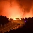 Φωτιά και στις δύο πλευρές της Εθνικής Οδού Αθηνών-Λαμίας