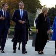 Εμανουέλ Μακρόν και Κυριάκος Μητσοτάκης μετά των συζύγων τους στο Λούβρο